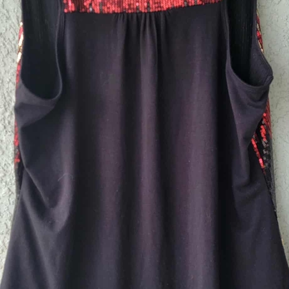 Bisou Bisou Sequin Sleeveless Top - Red and Gold - Picture 4 of 5